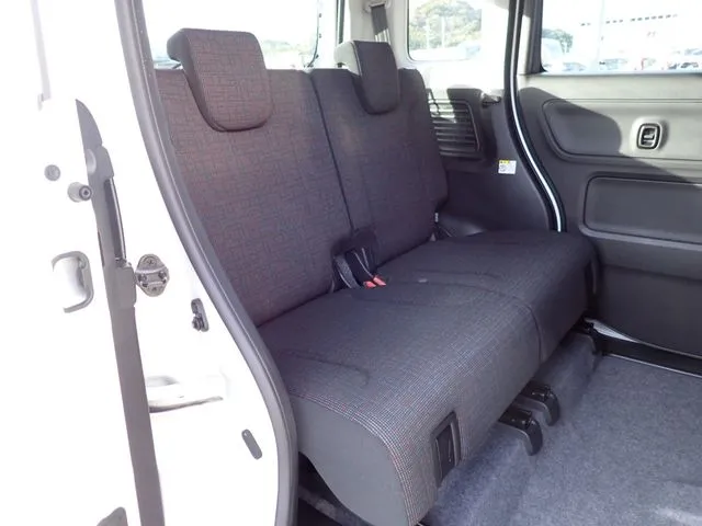 フレアワゴン（マツダ）の車両写真