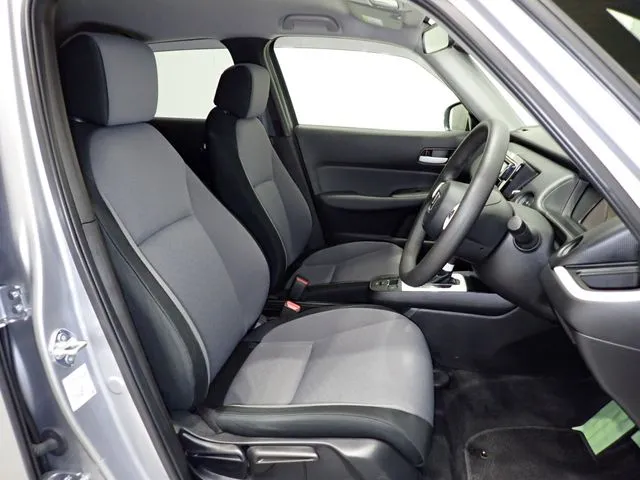 ホンダ　フィット　ｅ：ＨＥＶ