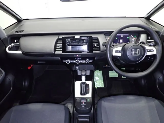 ホンダ　フィット　ｅ：ＨＥＶ