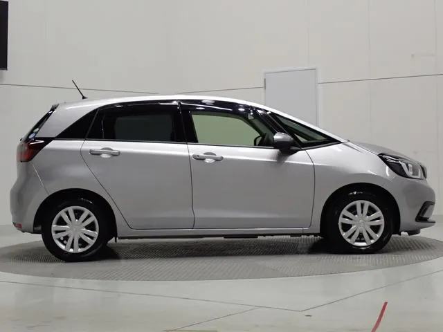 ホンダ　フィット　ｅ：ＨＥＶ