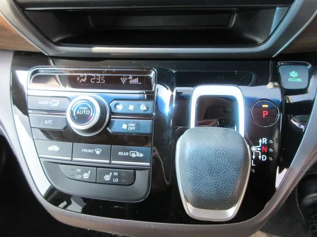 フリードプラス　ハイブリッド　４ＷＤ（ホンダ）の車両写真