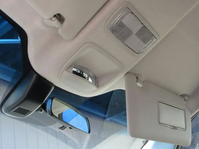 フリードプラス　ハイブリッド　４ＷＤ（ホンダ）の車両写真