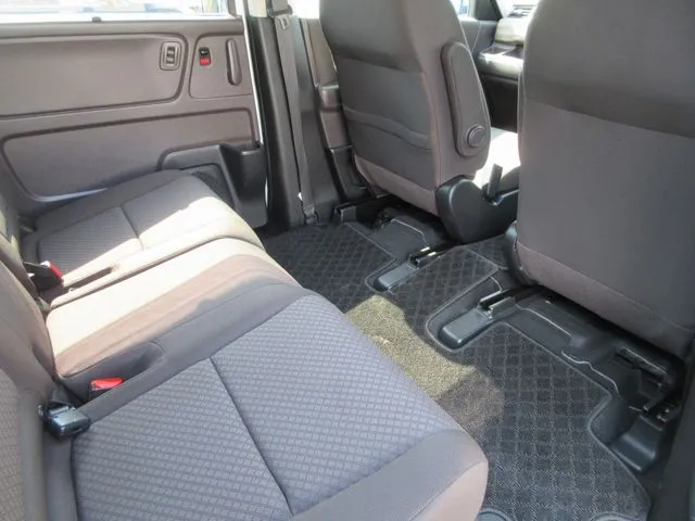 フリードプラス　ハイブリッド　４ＷＤ（ホンダ）の車両写真