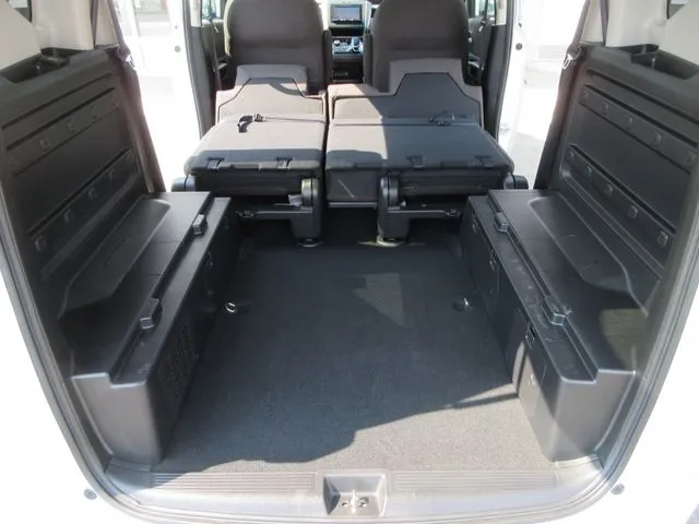 フリードプラス　ハイブリッド　４ＷＤ（ホンダ）の車両写真