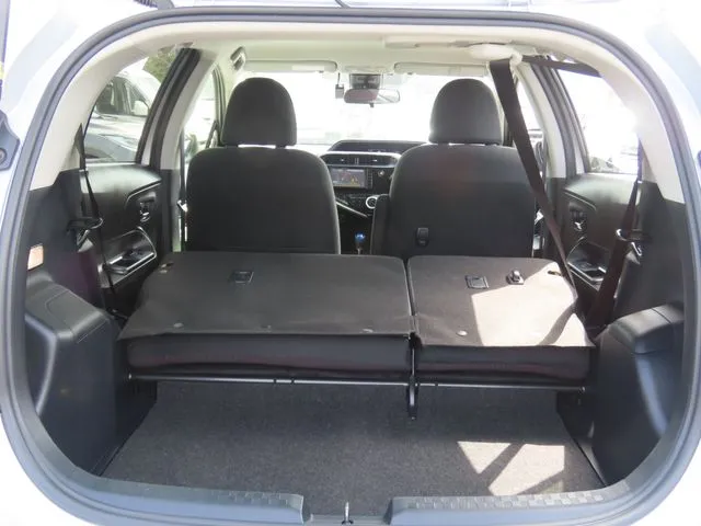 アクア（トヨタ）の車両写真