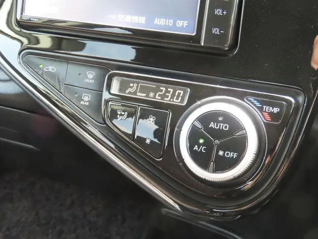 アクア（トヨタ）の車両写真