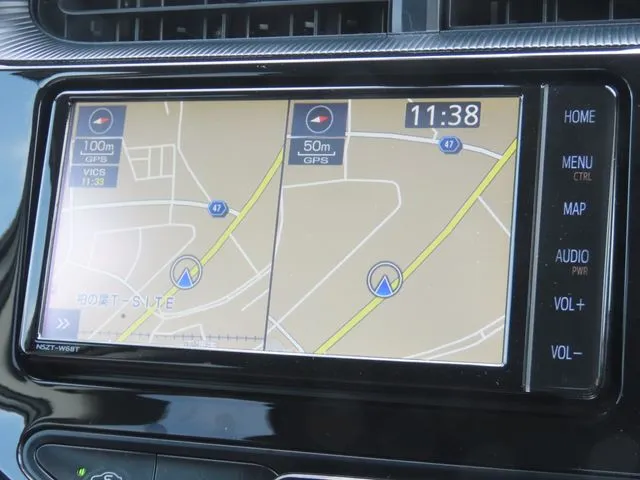 アクア（トヨタ）の車両写真