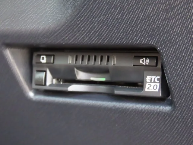 アクア（トヨタ）の車両写真