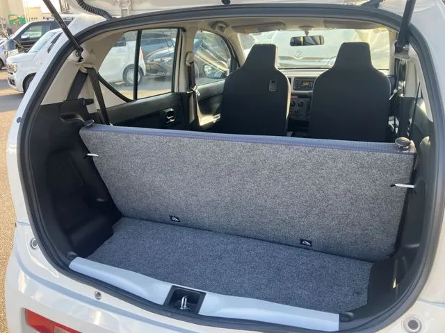 スズキ　アルト　４ＷＤ