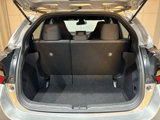 トヨタ　ヤリス