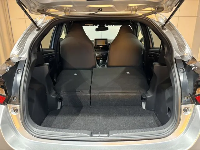 トヨタ　ヤリス