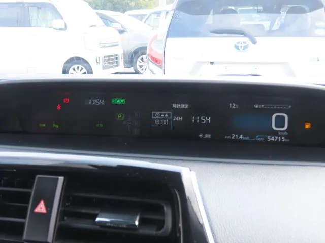 プリウス（トヨタ）の車両写真