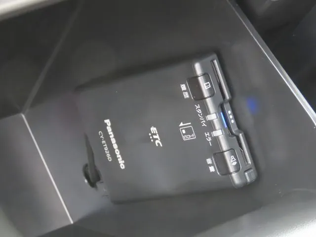 ＭＡＺＤＡ３　セダン（マツダ）の車両写真