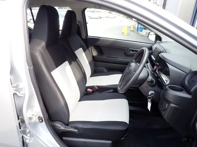 ダイハツ　ミラ　イース