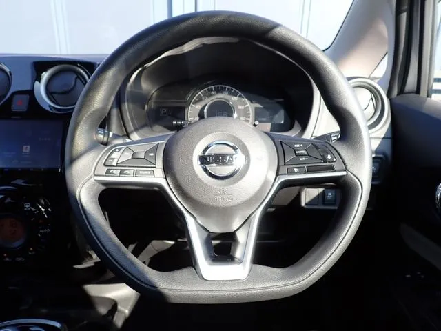 ノート（ニッサン）の車両写真