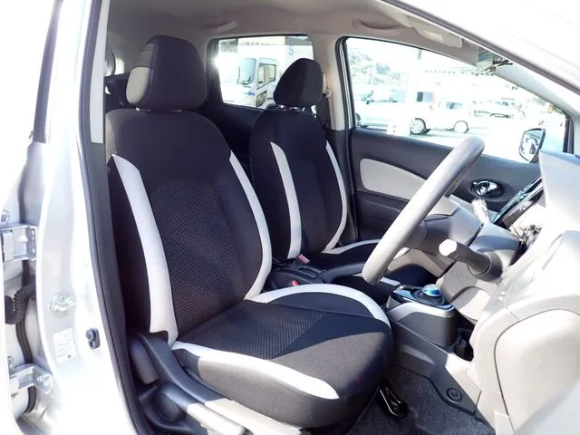 ノート（ニッサン）の車両写真