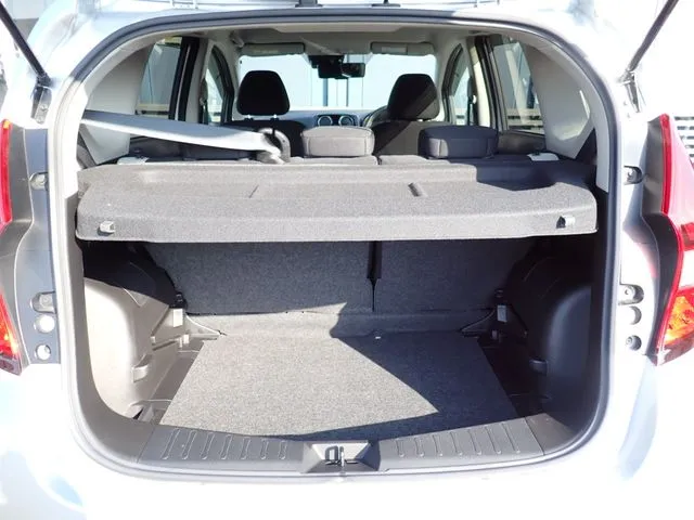 ノート（ニッサン）の車両写真