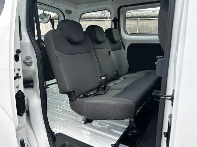 NV200バネットバン(ニッサン)の車両写真