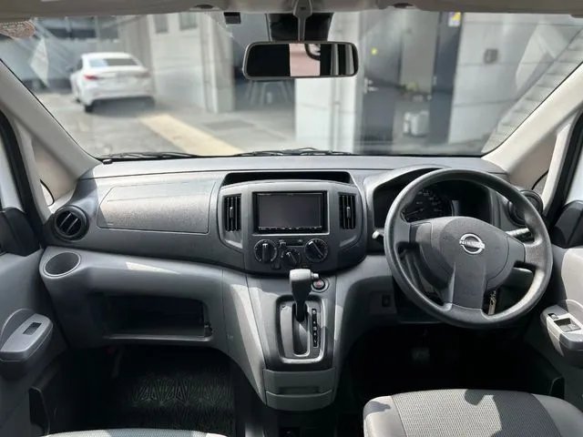 NV200バネットバン(ニッサン)の車両写真