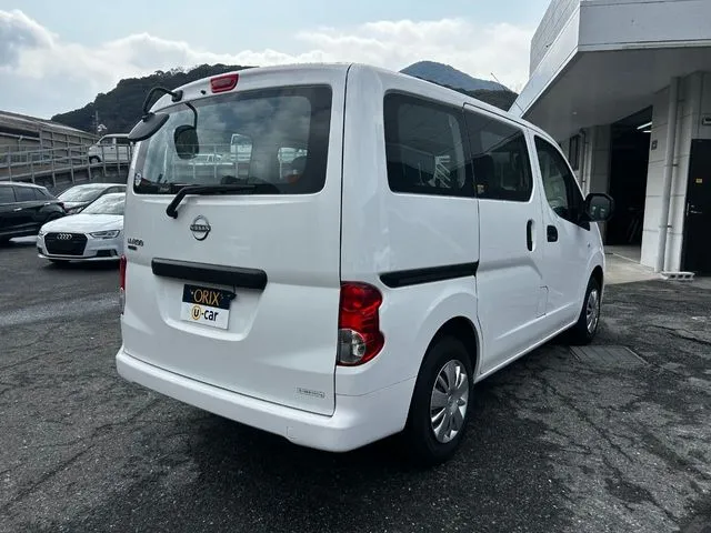 NV200バネットバン(ニッサン)の車両写真