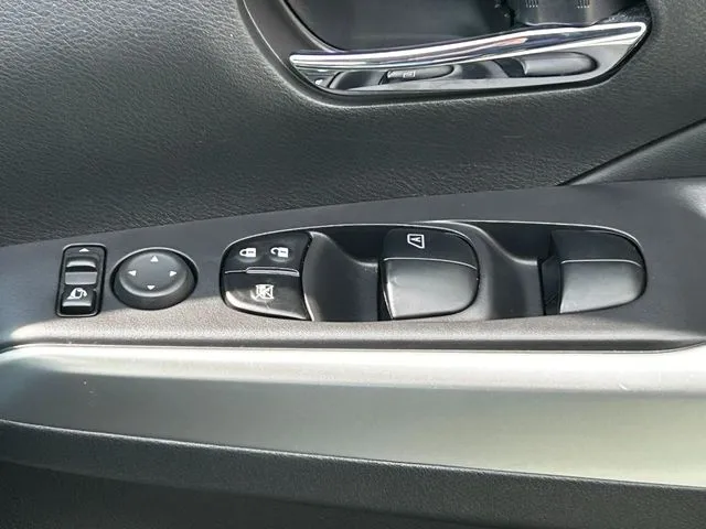 キックス（ニッサン）の車両写真