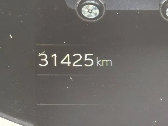 プリウス（トヨタ）の車両写真