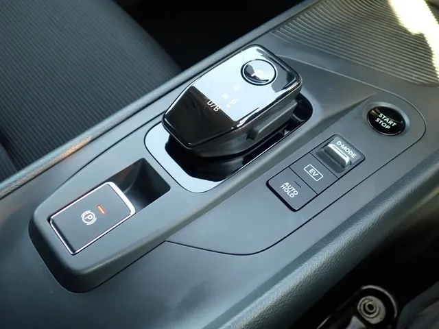 ニッサン　ノート