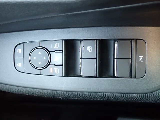 ニッサン　ノート