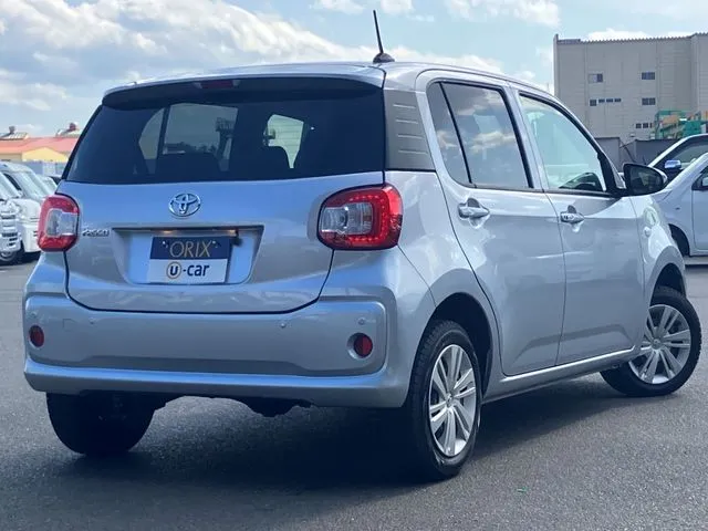 トヨタ　パッソ　４ＷＤ