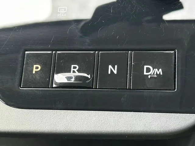 セレナ（ニッサン）の車両写真