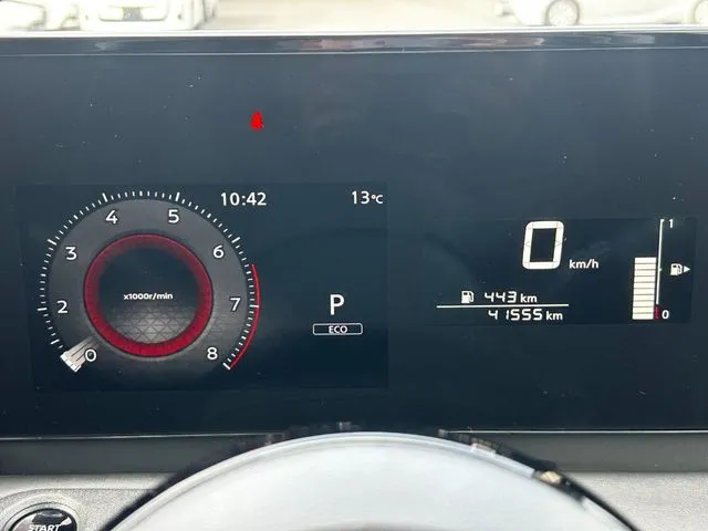 セレナ（ニッサン）の車両写真