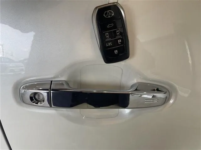 アルファード（トヨタ）の車両写真