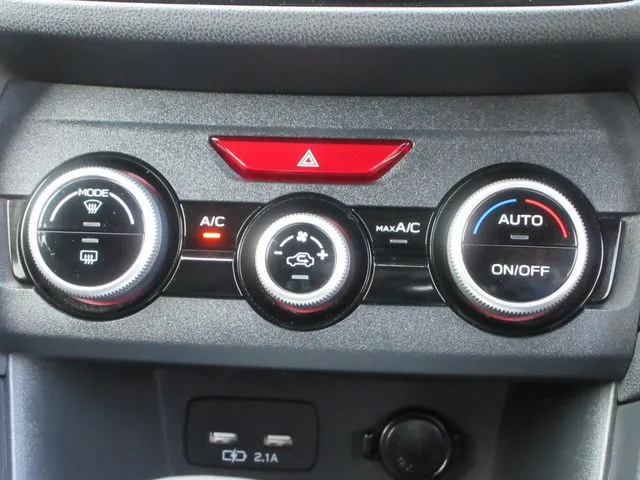 スバル インプレッサスポーツ 4WD