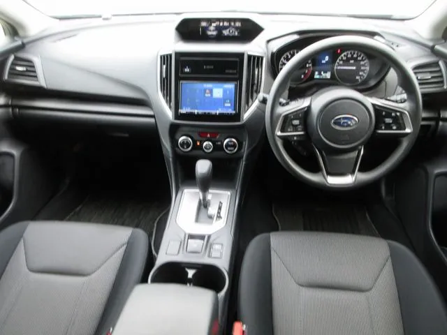 スバル インプレッサスポーツ 4WD