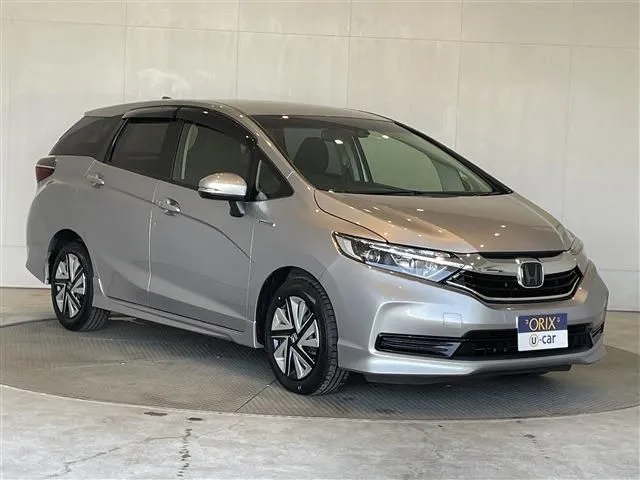 ホンダ　シャトル　ハイブリッド