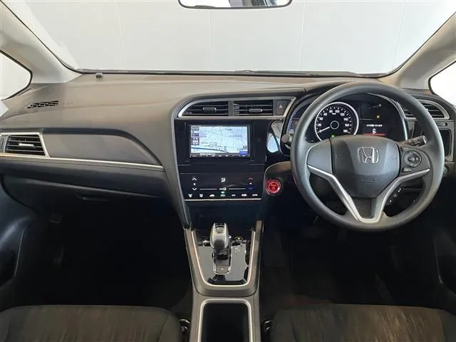 ホンダ　シャトル　ハイブリッド