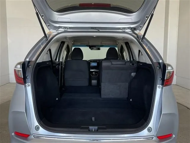 ホンダ　シャトル　ハイブリッド