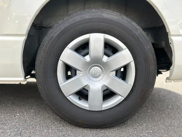 ハイエースバン　２ＷＤ（トヨタ）の車両写真