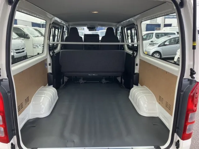 ハイエースバン　１．１５ｔ　２ＷＤ（トヨタ）の車両写真