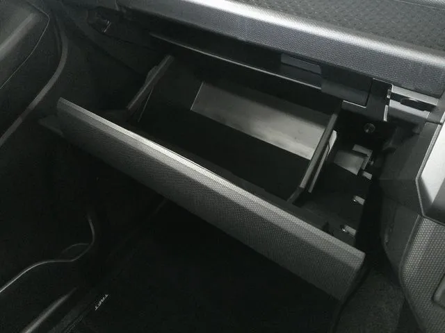 ダイハツ　タフト