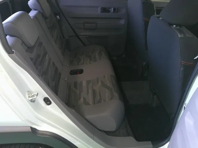 ダイハツ　タフト