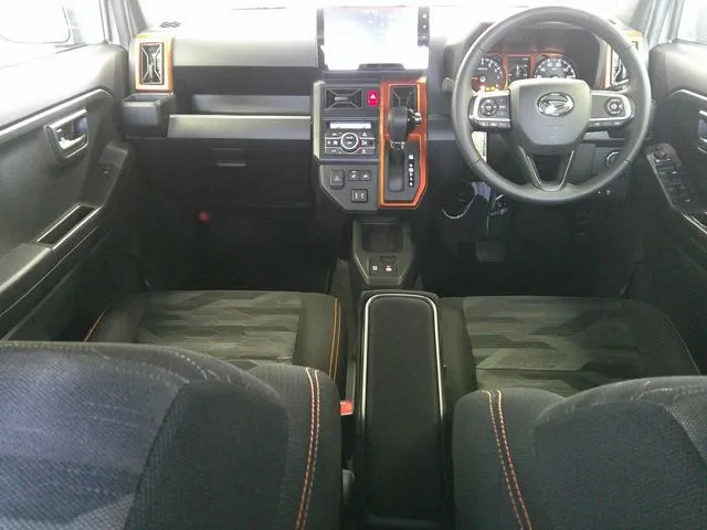 ダイハツ　タフト