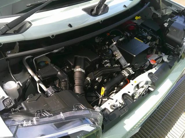 ダイハツ　タフト