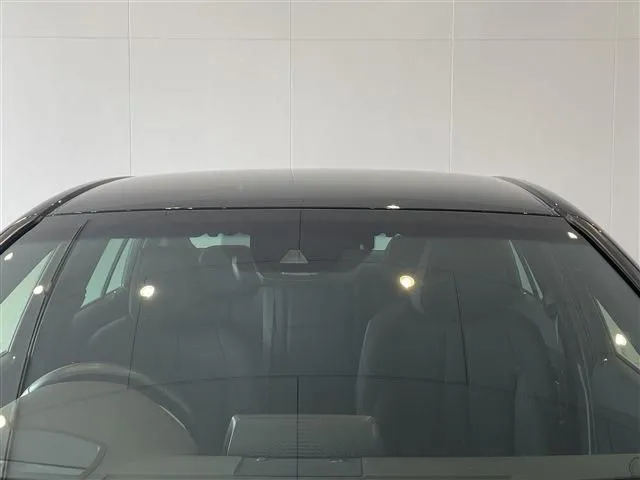 クラウン セダン ハイブリッド(トヨタ)の車両写真