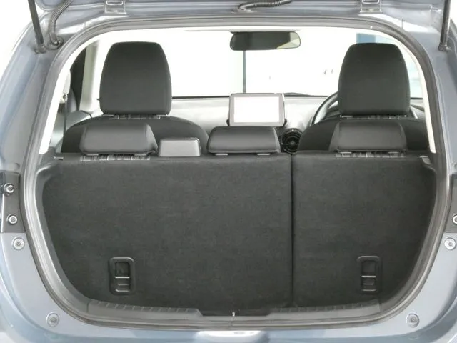 ＭＡＺＤＡ２（マツダ）の車両写真