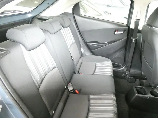 ＭＡＺＤＡ２（マツダ）の車両写真