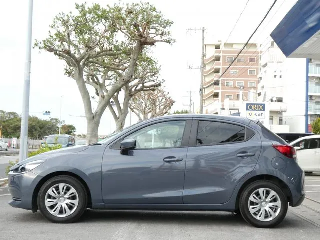 ＭＡＺＤＡ２（マツダ）の車両写真