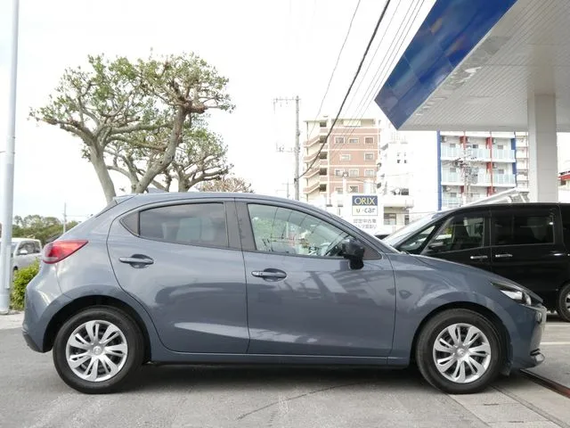 ＭＡＺＤＡ２（マツダ）の車両写真