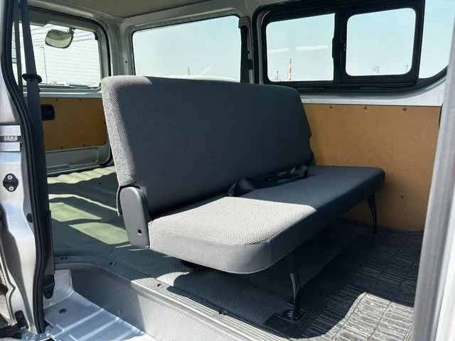 トヨタ　ハイエースバン　１．１５ｔ　２ＷＤ