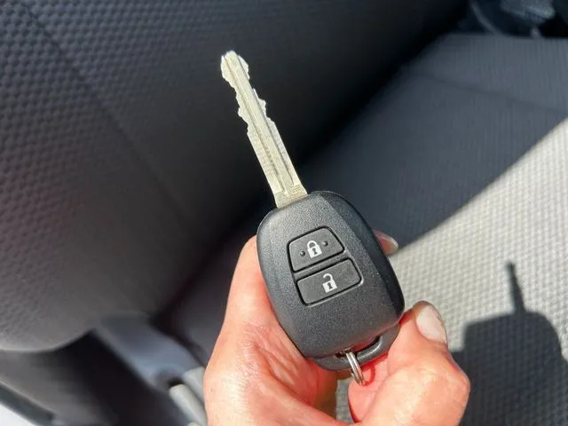 トヨタ　ハイエースバン　１．１５ｔ　２ＷＤ